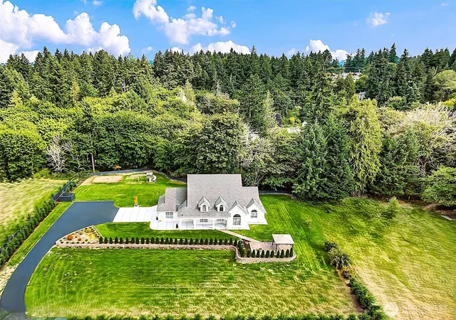 Photo 3 of Single family home for sale at 5507 Waller Rd E, Tacoma, WA 98443 | MLS# NWM2568412 | Listing updated on 2026-09-23