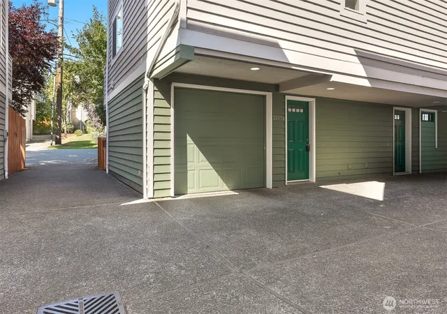 Photo 2 of Townhouse for sale at 2637 Nw A 57th St, Seattle, WA 98107 | MLS# NWM2568447 | Listing updated on 2026-09-30