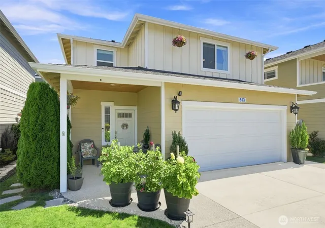 Photo 1 of Single family home for sale at 613 Stacey Pl, Sedro Woolley, WA 98284 | MLS# NWM2568451 | Listing updated on 2026-09-21