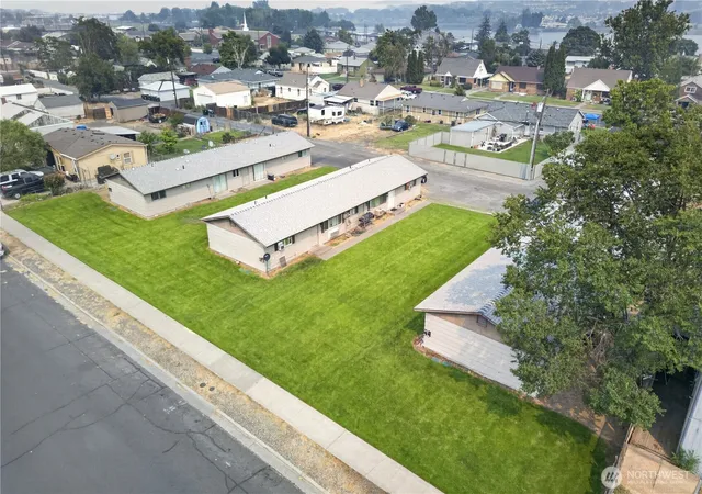 Photo 3 of Multi family home for sale at 1133 1135 Cascade Ave, Moses Lake, WA 98837 | MLS# NWM2568454 | Listing updated on 2026-09-23
