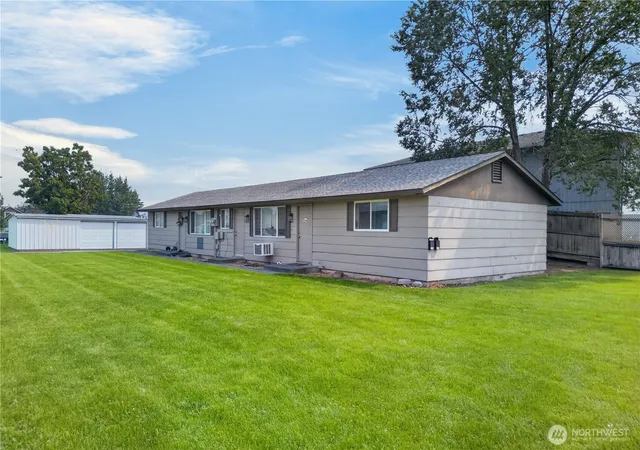Multi family home for sale at 1141 1143 Cascade Ave, Moses Lake, WA 98837 | MLS# NWM2568461