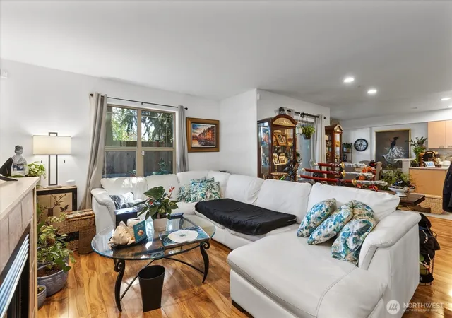 Photo 4 of Townhouse for sale at 20808 72nd Avenue W #3, Edmonds, WA 98026 | MLS# NWM2568478 | Listing updated on 2026-09-23