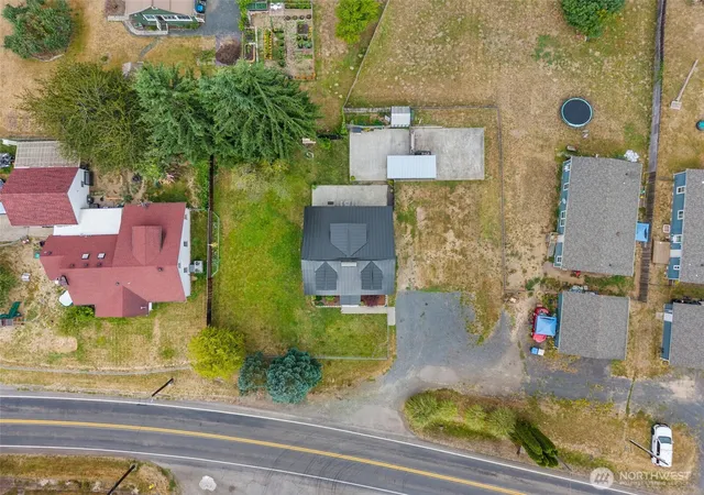 Photo 3 of Single family home for sale at 1215 Nw Kerron Ave, Winlock, WA 98596 | MLS# NWM2568487 | Listing updated on 2026-09-24