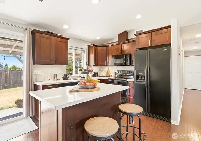 Photo 3 of Single family home for sale at 6618 98th Place NE, Marysville, WA 98270 | MLS# NWM2568491 | Listing updated on 2026-10-19