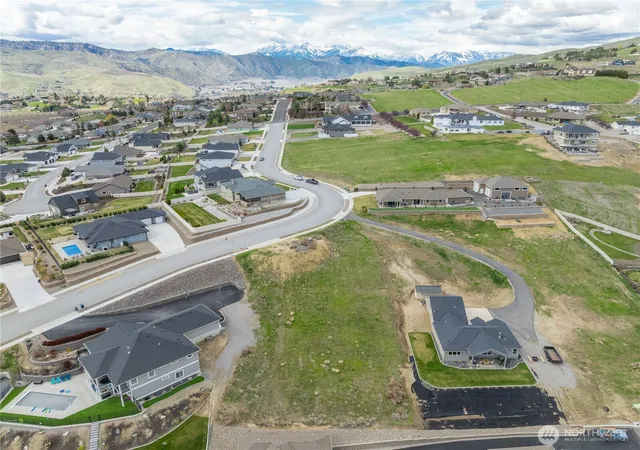 Photo 1 of Land for sale at 870 Autumn Crst Dr, Wenatchee, WA 98801 | MLS# NWM2568497 | Listing updated on 2026-09-23
