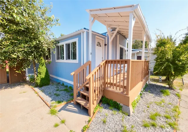 Photo 1 of Manufactured home for sale at 2392 Douglas Rd #4, Ferndale, WA 98248 | MLS# NWM2568505 | Listing updated on 2026-09-30