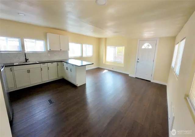 Photo 4 of Manufactured home for sale at 2392 Douglas Rd #4, Ferndale, WA 98248 | MLS# NWM2568505 | Listing updated on 2026-09-30