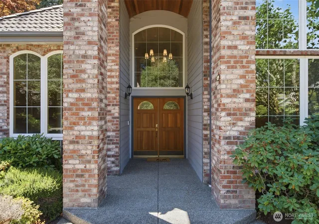 Photo 2 of Single family home for sale at 4606 Saddleback Dr Nw, Gig Harbor, WA 98332 | MLS# NWM2568507 | Listing updated on 2026-09-23