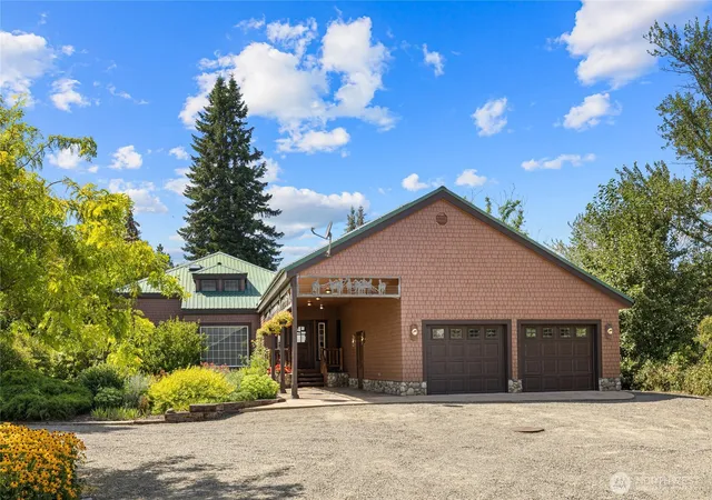 Photo 3 of Sale Pending at 2911 E Taneum Rd, Thorp, WA 98946 | MLS# NWM2568547 | Listing updated on 2026-09-29