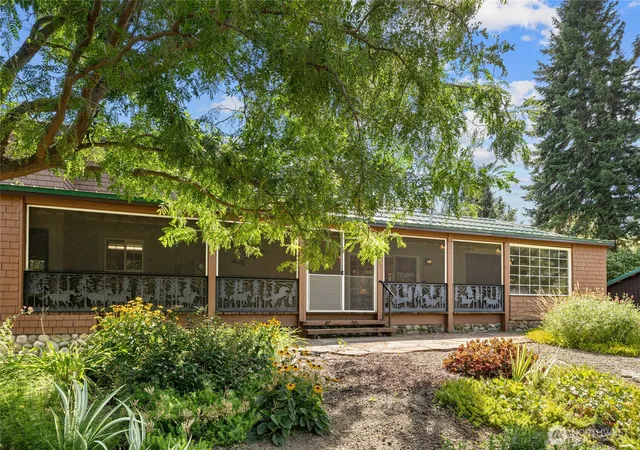 Photo 3 of Sale Pending at 2911 E Taneum Rd, Thorp, WA 98946 | MLS# NWM2568547 | Listing updated on 2026-09-29
