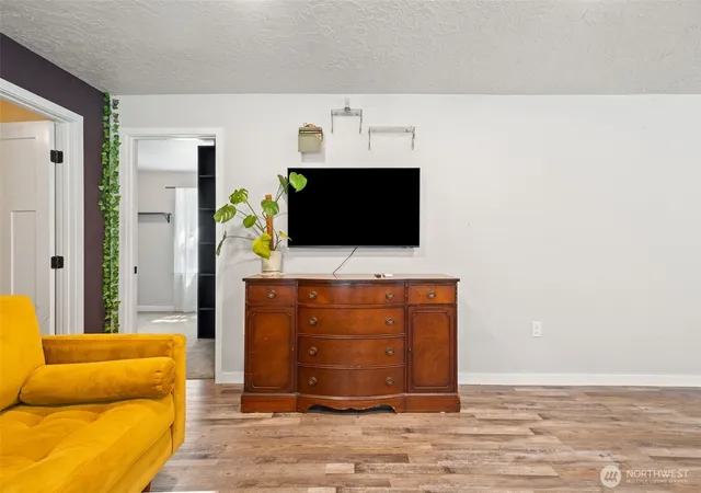 Photo 3 of Single family home for sale at 1541 Sightly Rd, Toutle, WA 98649 | MLS# NWM2568550 | Listing updated on 2026-09-23