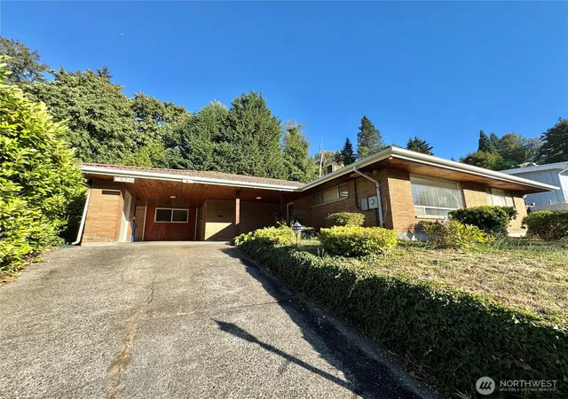 Photo 1 of Single family home for sale at 628 E Titus St, Kent, WA 98030 | MLS# NWM2568552 | Listing updated on 2026-09-29