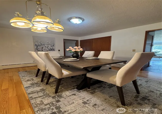 Photo 4 of Single family home for sale at 628 E Titus St, Kent, WA 98030 | MLS# NWM2568552 | Listing updated on 2026-09-29