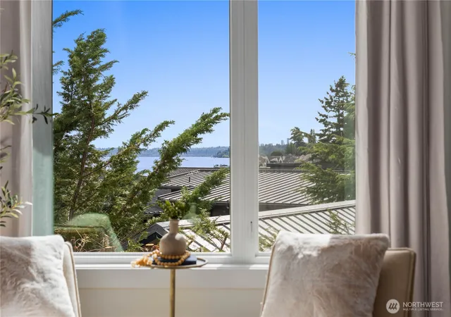 Photo 4 of Condo for sale at 9039 NE Juanita Dr #307, Kirkland, WA 98034 | MLS# NWM2568559 | Listing updated on 2026-09-23