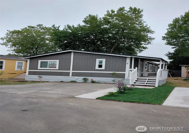Photo 1 of Manufactured home for sale at 22111 108th Avenue Se #5, Kent, WA 98031 | MLS# NWM2568584 | Listing updated on 2026-09-23