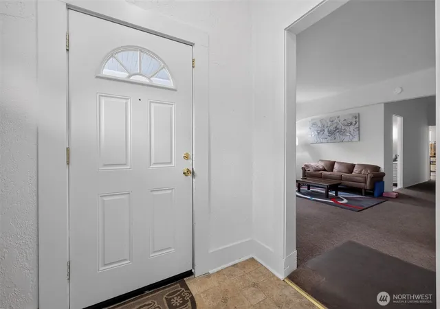 Photo 3 of Single family home for sale at 1019 Duryea St, Raymond, WA 98577 | MLS# NWM2568587 | Listing updated on 2026-09-23