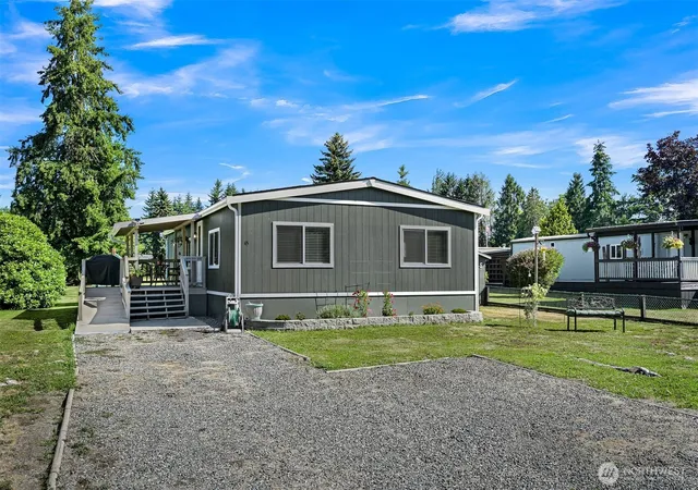 Photo 2 of Manufactured home for sale at 24919 Hoehn Rd #45, Sedro Woolley, WA 98284 | MLS# NWM2568624 | Listing updated on 2026-09-23