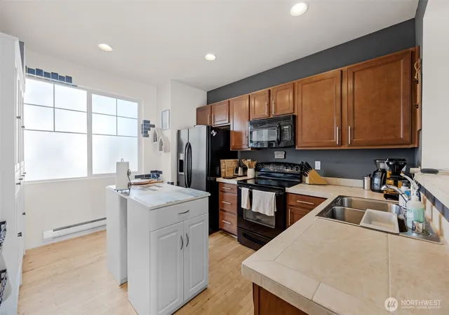 Photo 3 of Townhouse for sale at 402 126th Place SE #A, Everett, WA 98208 | MLS# NWM2568654 | Listing updated on 2026-09-23