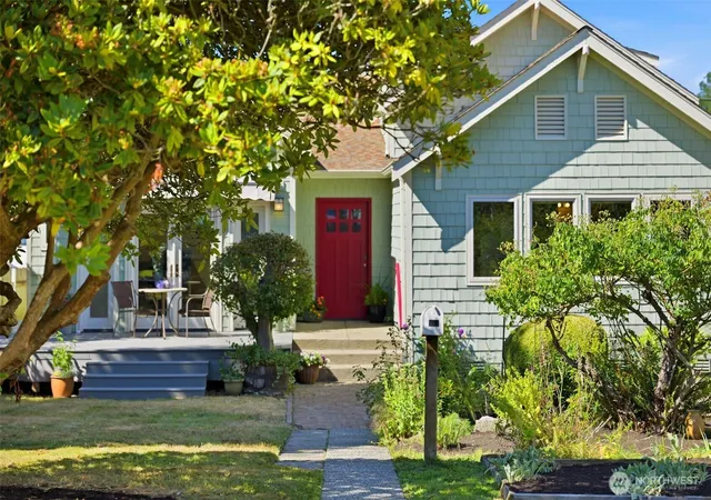 Photo 3 of Single family home for sale at 1117 N 26th St, Tacoma, WA 98403 | MLS# NWM2568655 | Listing updated on 2026-09-29