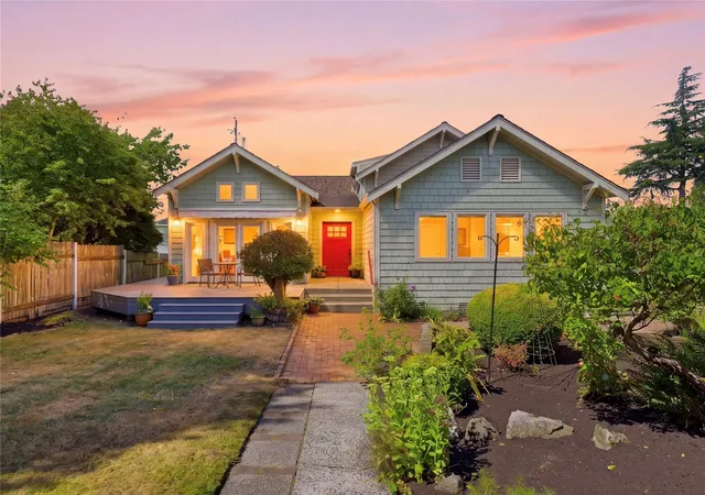 Photo 1 of Single family home for sale at 1117 N 26th St, Tacoma, WA 98403 | MLS# NWM2568655 | Listing updated on 2026-10-17