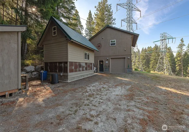 Photo 2 of Single family home for sale at 24611 Spur St, Leavenworth, WA 98826 | MLS# NWM2568660 | Listing updated on 2026-09-23