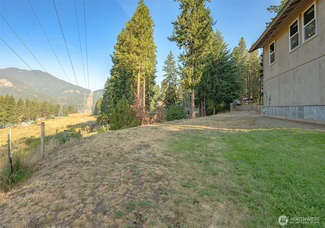 Photo 4 of Single family home for sale at 24611 Spur St, Leavenworth, WA 98826 | MLS# NWM2568660 | Listing updated on 2026-09-23