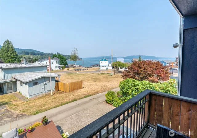 Photo 1 of Single family home for sale at 20 N Tillicum Beach Ln, Shelton, WA 98584 | MLS# NWM2568672 | Listing updated on 2026-09-21