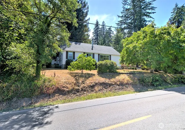 Photo 1 of Single family home for sale at 1306 Center St, Shelton, WA 98584 | MLS# NWM2568682 | Listing updated on 2026-09-23