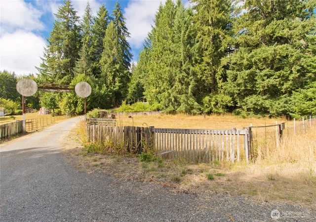 Photo 2 of Sale Pending at 15716 Ap Tubbs Rd E, Buckley, WA 98321 | MLS# NWM2568691 | Listing updated on 2026-09-30