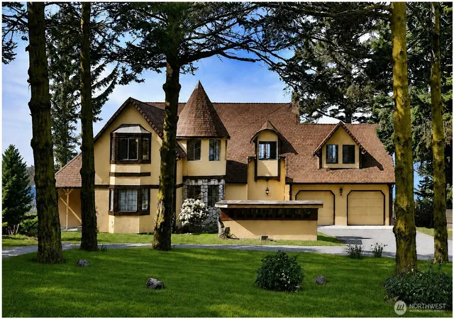 Photo 1 of Single family home for sale at 1399 W Beach Rd, Oak Harbor, WA 98277 | MLS# NWM2568700 | Listing updated on 2026-10-01