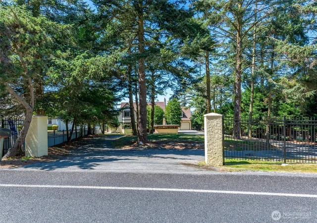 Photo 4 of Single family home for sale at 1399 W Beach Rd, Oak Harbor, WA 98277 | MLS# NWM2568700 | Listing updated on 2026-10-01