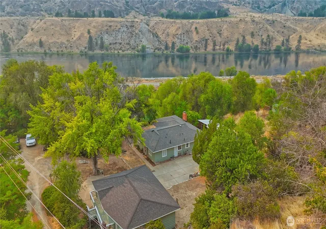 Photo 3 of Single family home for sale at 307 Orchard Ave, Elmer City, WA 99124 | MLS# NWM2568702 | Listing updated on 2026-09-23