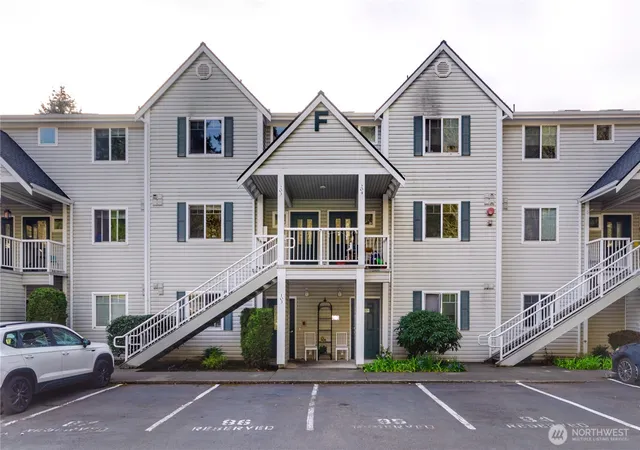 Condo for sale at 31900 104th Avenue SE #F203, Auburn, WA 98092 | MLS# NWM2568715