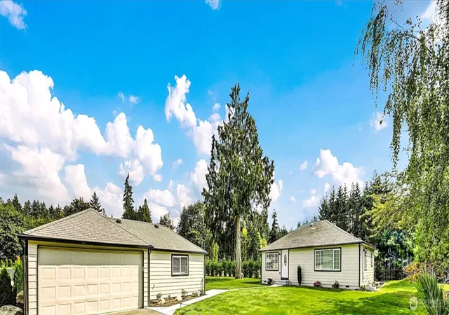 Photo 2 of Single family home for sale at 5511 Waller Rd E, Tacoma, WA 98443 | MLS# NWM2568720 | Listing updated on 2026-09-23