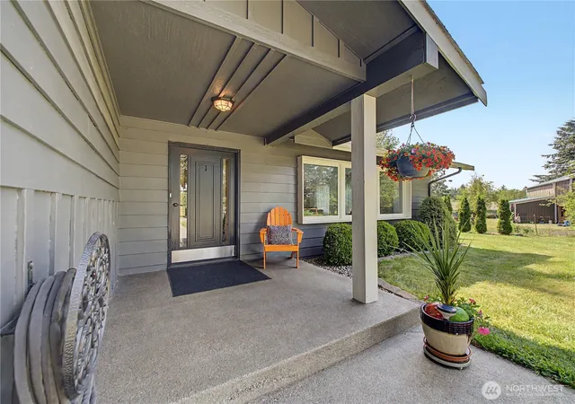 Photo 2 of Sale Pending at 39428 200th Avenue Se, Auburn, WA 98092 | MLS# NWM2568731 | Listing updated on 2026-09-25