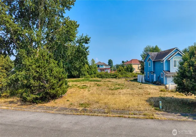 Photo 3 of Land for sale at 15 Ocean View Ln, Point Roberts, WA 98281 | MLS# NWM2568755 | Listing updated on 2026-09-23