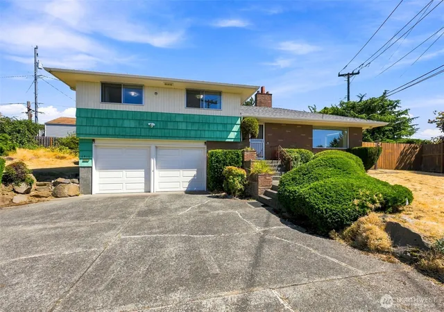 Photo 1 of Single family home for sale at 4910 19th Avenue S, Seattle, WA 98108 | MLS# NWM2568758 | Listing updated on 2026-10-01
