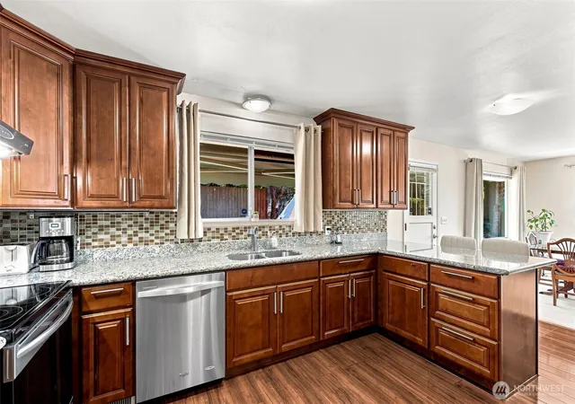 Photo 4 of Single family home for sale at 4910 19th Avenue S, Seattle, WA 98108 | MLS# NWM2568758 | Listing updated on 2026-10-01