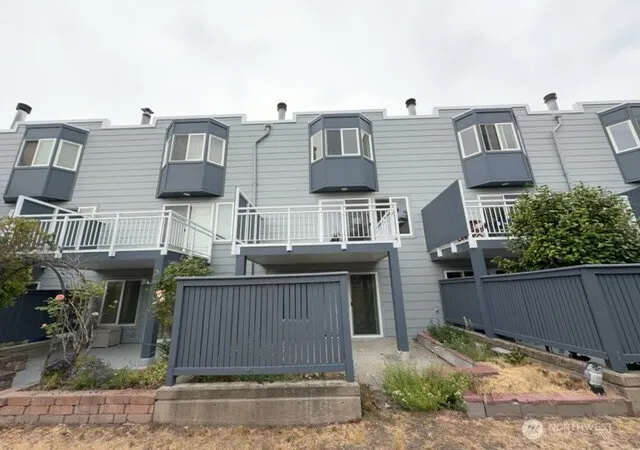 Photo 1 of Condo for sale at 1610 Park Ave #B3, Bremerton, WA 98337 | MLS# NWM2568779 | Listing updated on 2026-09-25