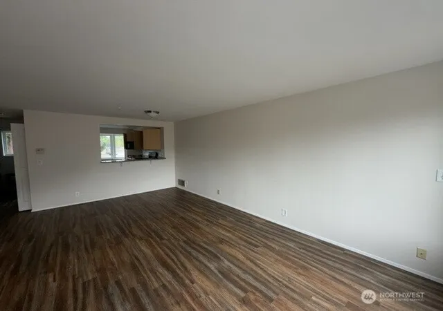 Photo 4 of Condo for sale at 1610 Park Ave #B3, Bremerton, WA 98337 | MLS# NWM2568779 | Listing updated on 2026-09-25