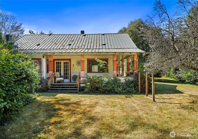 Photo 3 of Sale Pending at 8807 Sr 92, Granite Falls, WA 98252 | MLS# NWM2568783 | Listing updated on 2026-09-04