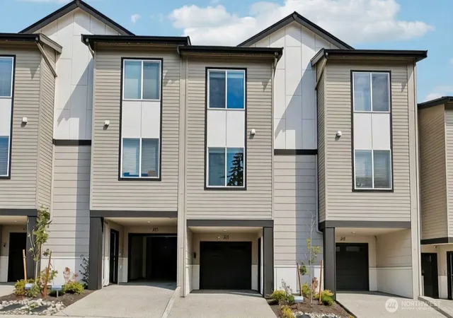 Photo 1 of Townhouse for sale at 16723 Alderwood Mall Pkwy #A7, Lynnwood, WA 98037 | MLS# NWM2568797 | Listing updated on 2026-09-23