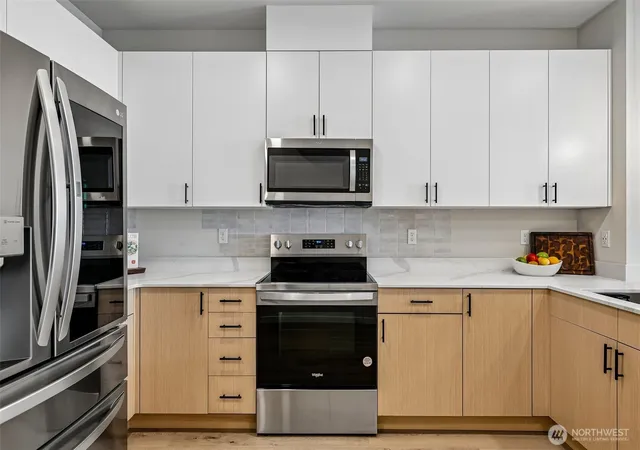 Photo 3 of Townhouse for sale at 16723 Alderwood Mall Pkwy #A7, Lynnwood, WA 98037 | MLS# NWM2568797 | Listing updated on 2026-09-23