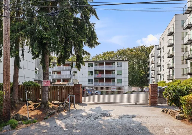 Photo 4 of Condo for sale at 10501 8th Avenue NE #209, Seattle, WA 98125 | MLS# NWM2568808 | Listing updated on 2026-09-23