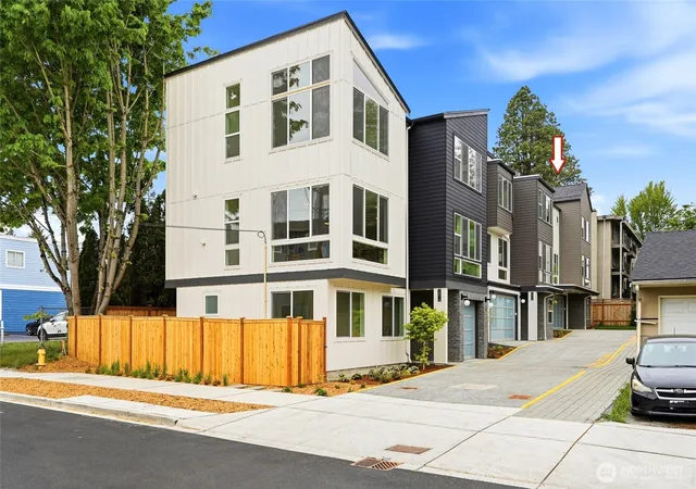 Photo 1 of Sale Pending at 1512 Northeast 147th St, Shoreline, WA 98155 | MLS# NWM2568828 | Listing updated on 2026-09-25