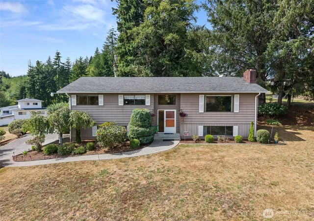 Photo 1 of Single family home for sale at 1212 Fowler St, Raymond, WA 98577 | MLS# NWM2568846 | Listing updated on 2026-09-23
