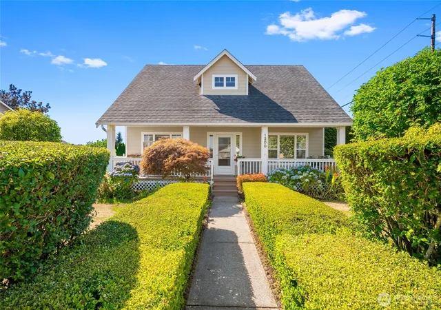 Photo 1 of Single family home for sale at 1200 Elm St, Lynden, WA 98264 | MLS# NWM2568860 | Listing updated on 2026-09-23