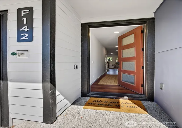 Photo 3 of Townhouse for sale at 8609 Soper Hl Rd #F142, Marysville, WA 98270 | MLS# NWM2568865 | Listing updated on 2026-09-29