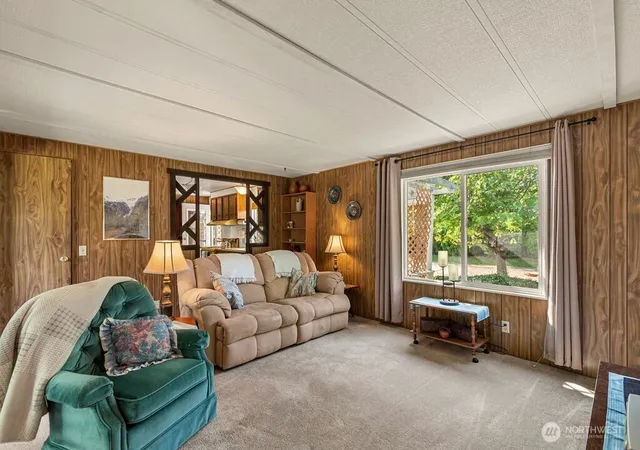 Photo 2 of Manufactured home for sale at 1642 Antles Ave, Wenatchee, WA 98801 | MLS# NWM2568868 | Listing updated on 2026-09-23
