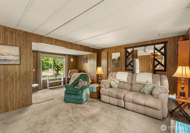 Photo 4 of Manufactured home for sale at 1642 Antles Ave, Wenatchee, WA 98801 | MLS# NWM2568868 | Listing updated on 2026-09-23